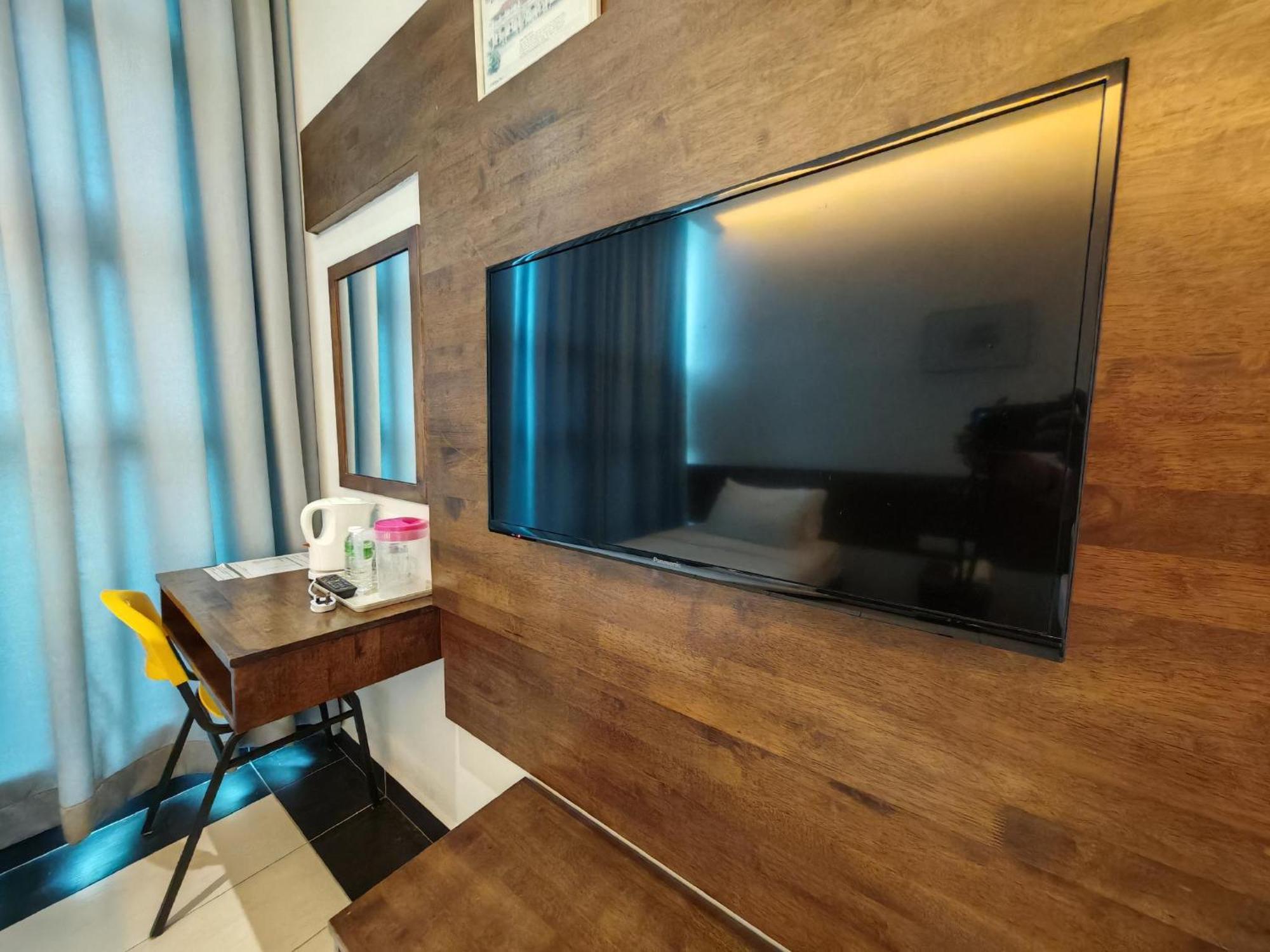 Citrine Hotel Seri Iskandar Buitenkant foto