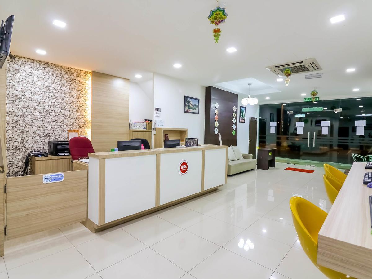 Citrine Hotel Seri Iskandar Buitenkant foto